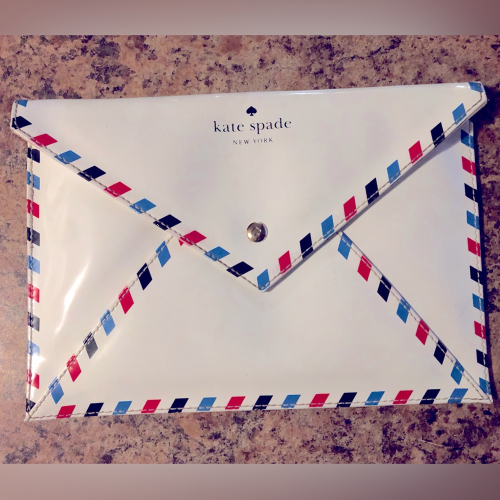 Kate Spade par avion Nicolette wristlet